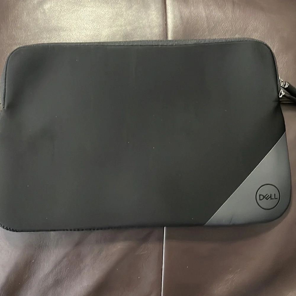 Dell Essential laptop sleeve